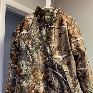 Men’s Cabelas camo pullover jacket Medium